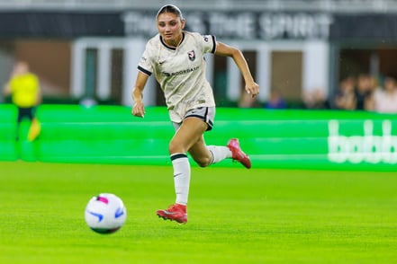 Angel City Football Club Signs Defender Gisele Thompson to New Contract Through 2029