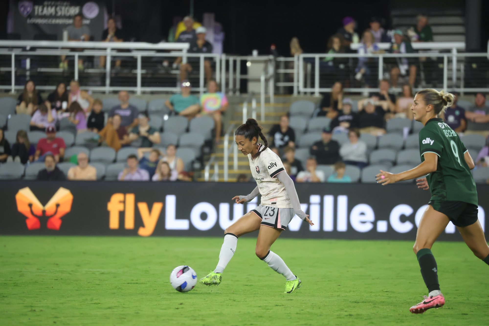 092725_atLOU_Christen Press