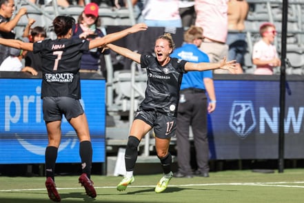 Match Recap: Angel City 2, Houston Dash 0 | 10.12.25