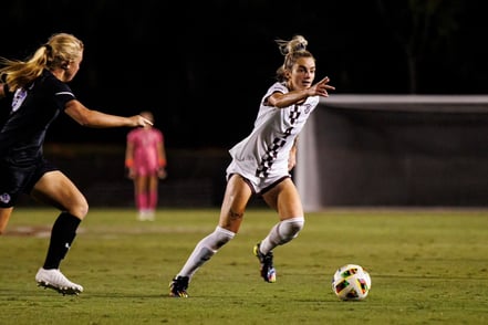 Angel City Signs Midfielder Macey Hodge