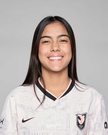 Maithé López (ON LOAN)