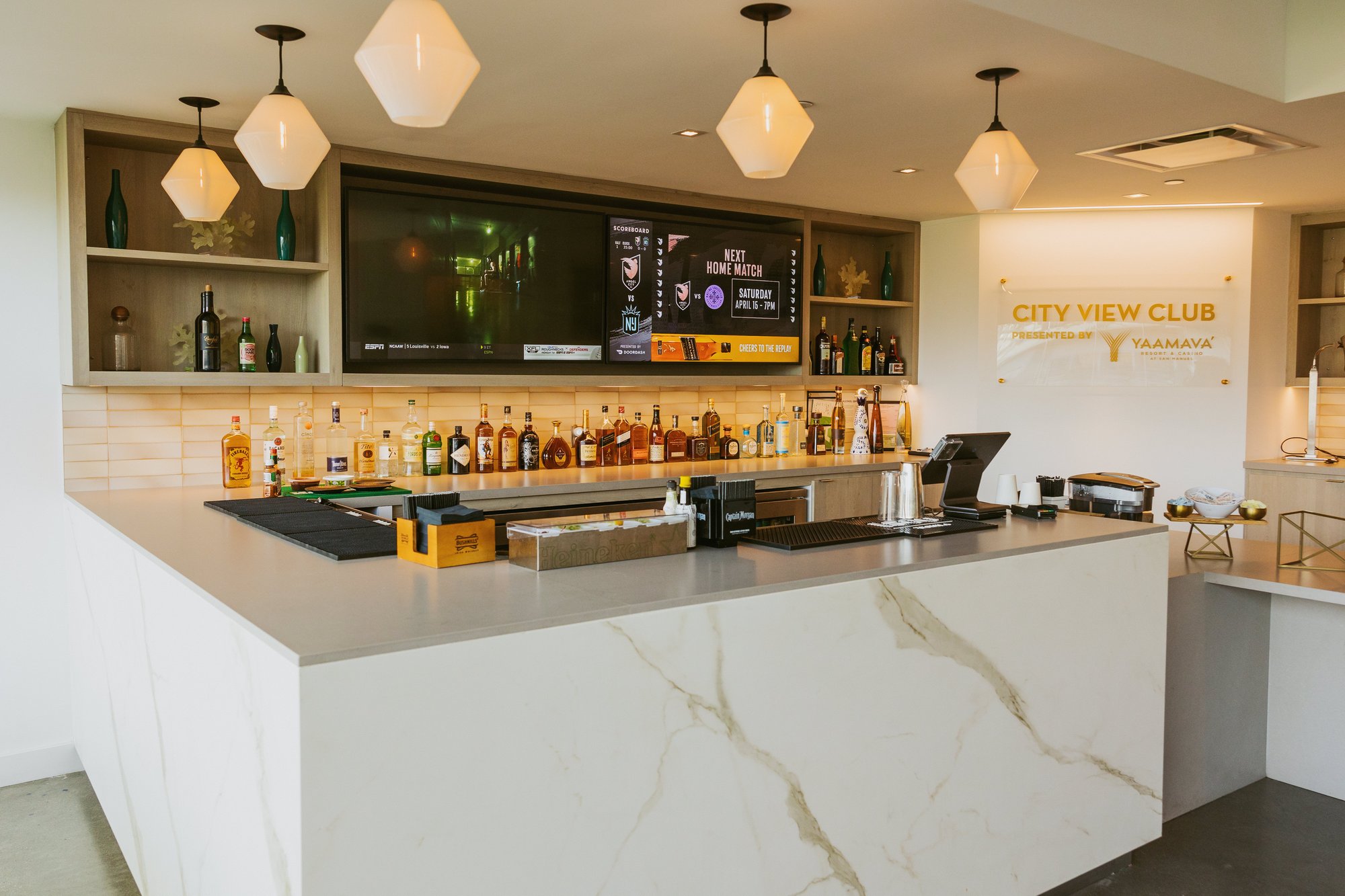 City View Loge Box_Premium_Bar