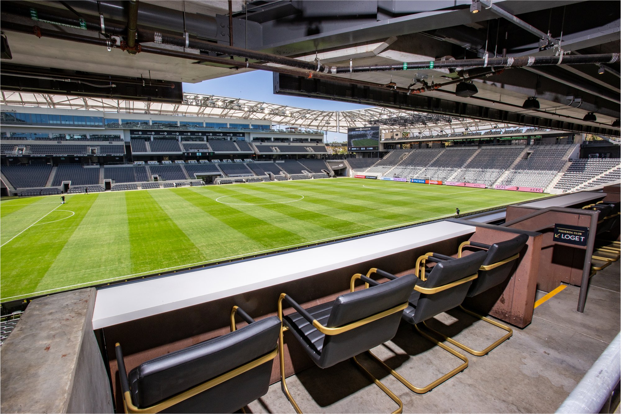 Figueroa Club Loge Box_Field View1
