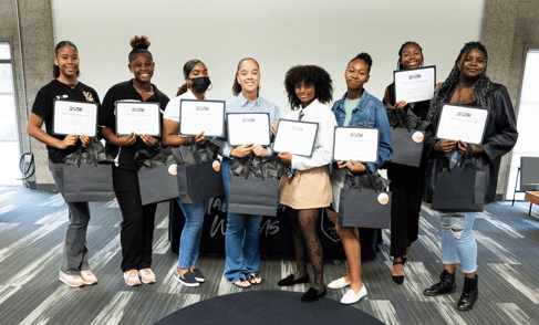 Angel City Inspires Young Leaders as Part of the SOAR Internship