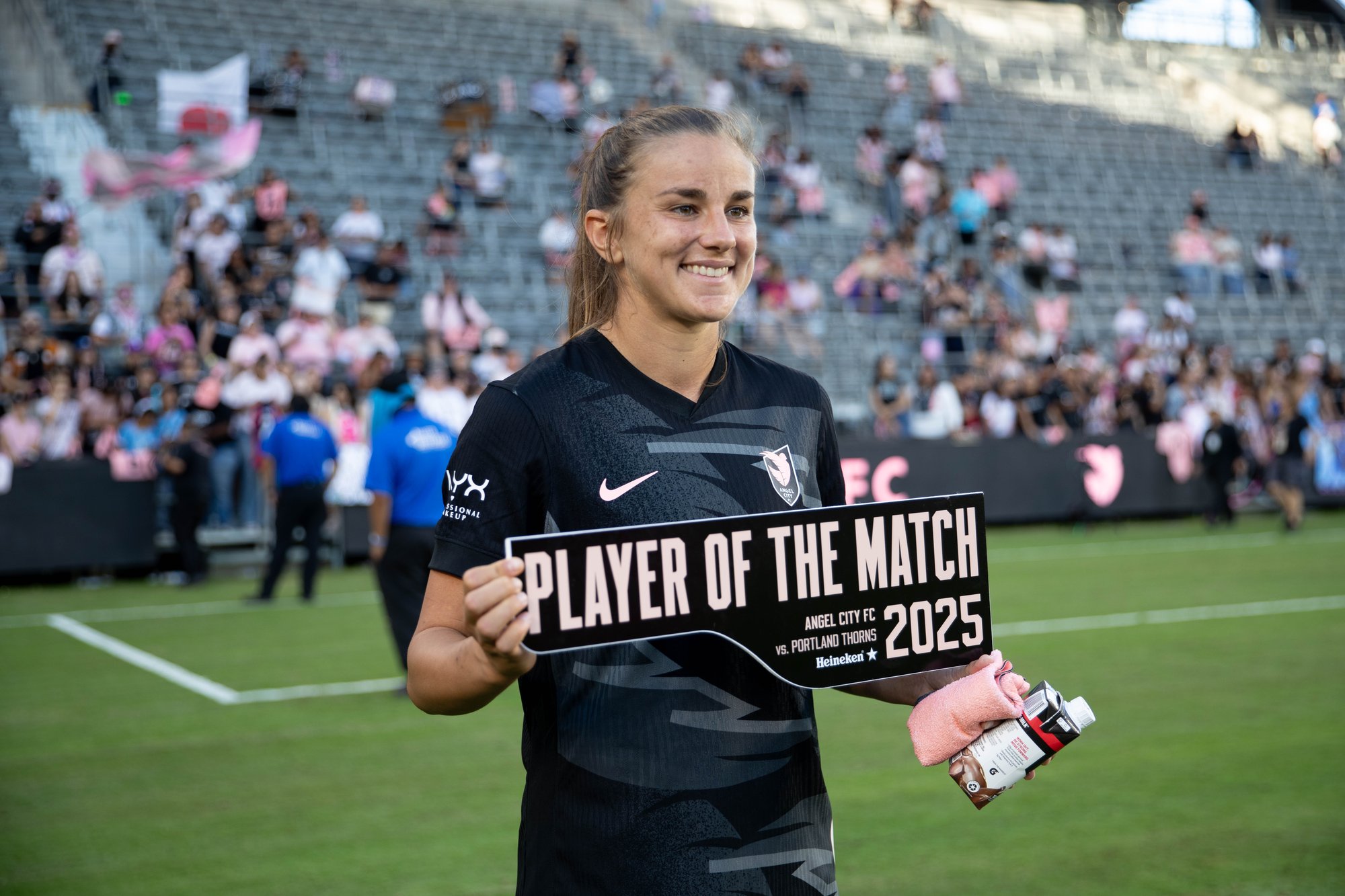 Nealy Martin_20251019_MD_vsPOR_BH_0001