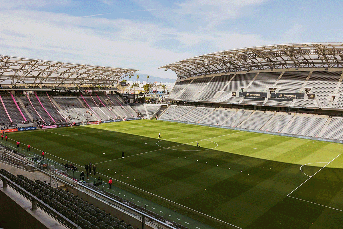 Premium_Founders Suite Field View