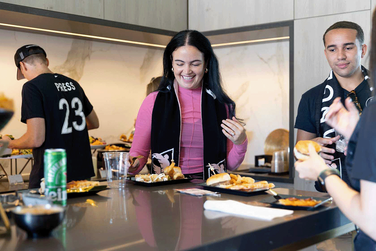 Premium_Founders Suite Food2