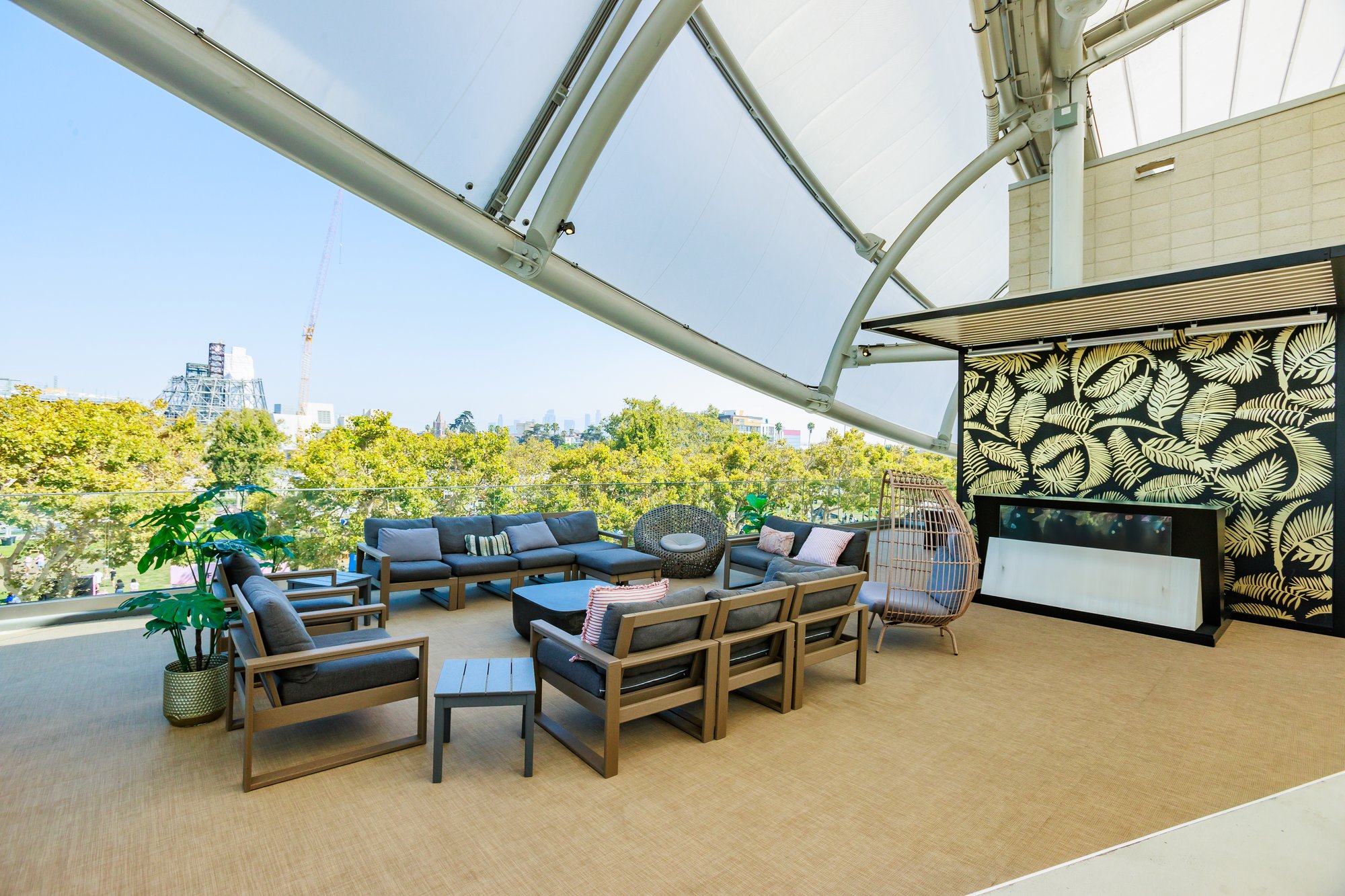 Northend Terrace Tables_Premium space