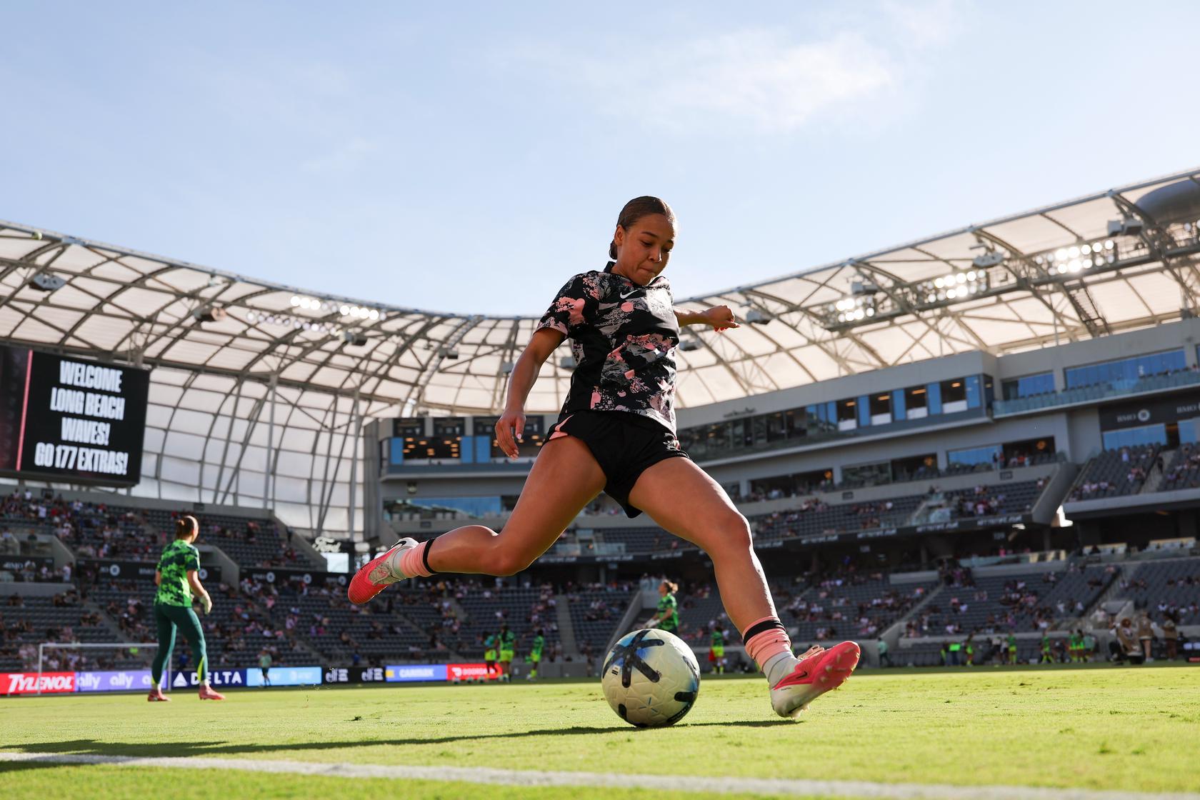 Save King and Angel City FC take on NC Courage | Aug 26th at 5pm PT