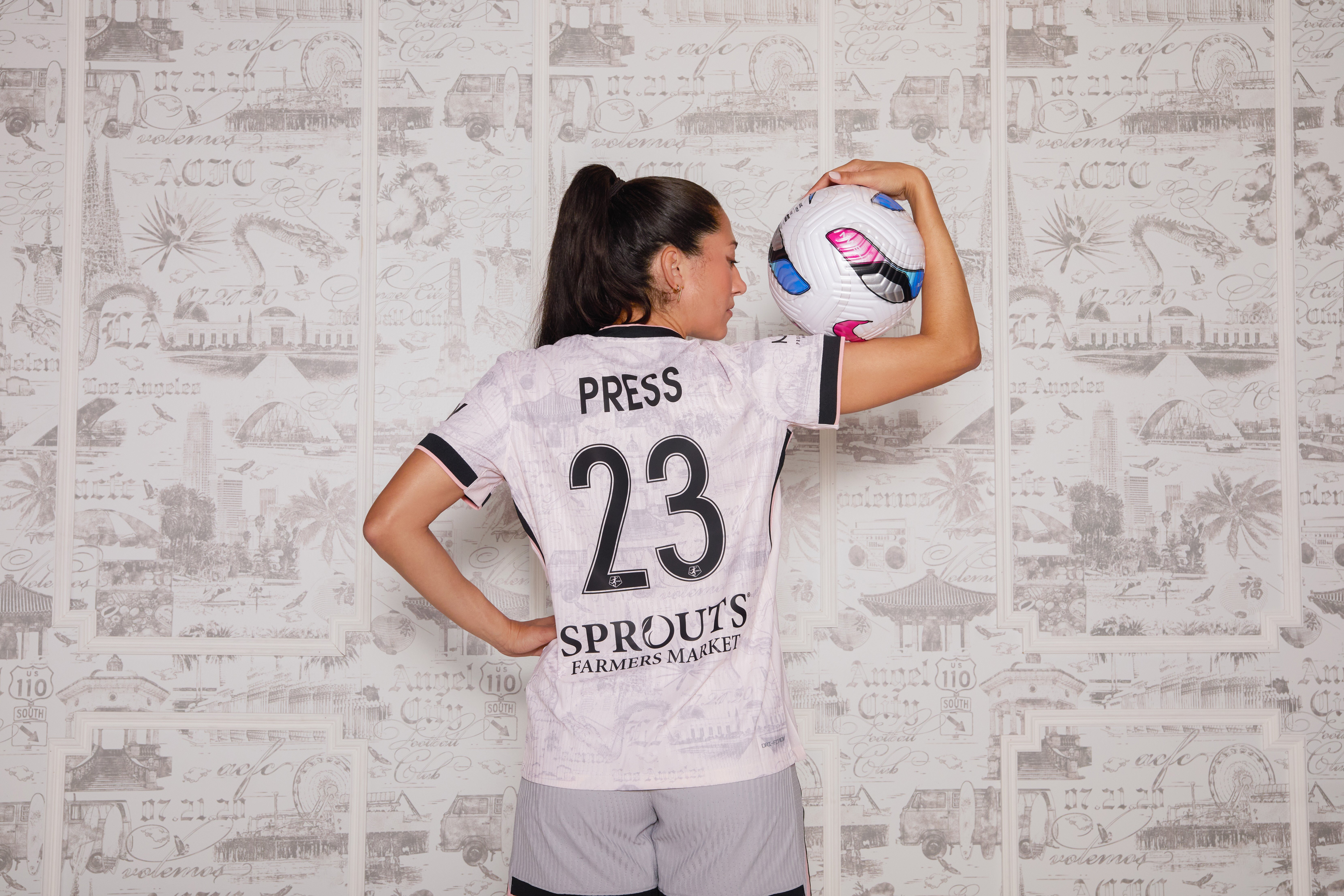 2025 Christen Press Los Angeles Kit